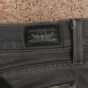 ‼️ 3 for $15- GRAY LEVI SKINNY JEANS * SIZE 9N *